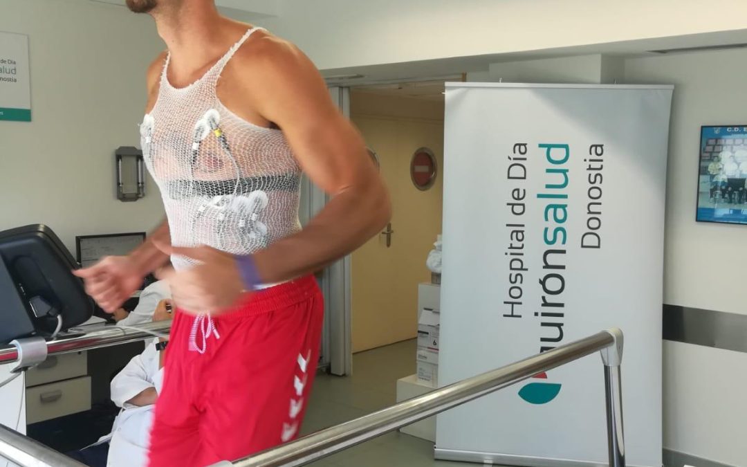 LOS JUGADORES DEL DELTECO GIPUZKOA BASKET PASAN LOS RECONOCIMIENTOS MÉDICOS EN EL HOSPITAL DE DIA QUIRONSALUD DONOSTIA